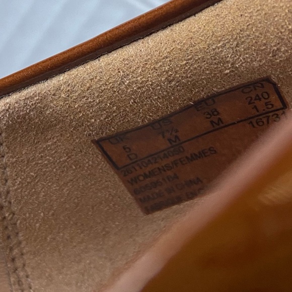 Clarks Artisan Light Academia  caramel flat SZ 7.5 - Picture 4 of 6